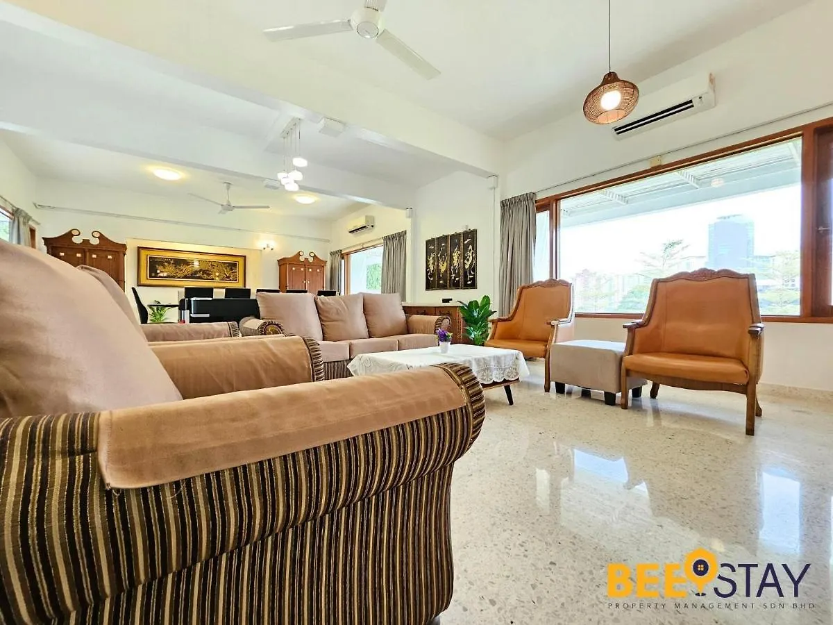Bangsar Three Storey Luxury Landed House 19Pax Kuala Lumpur Villa