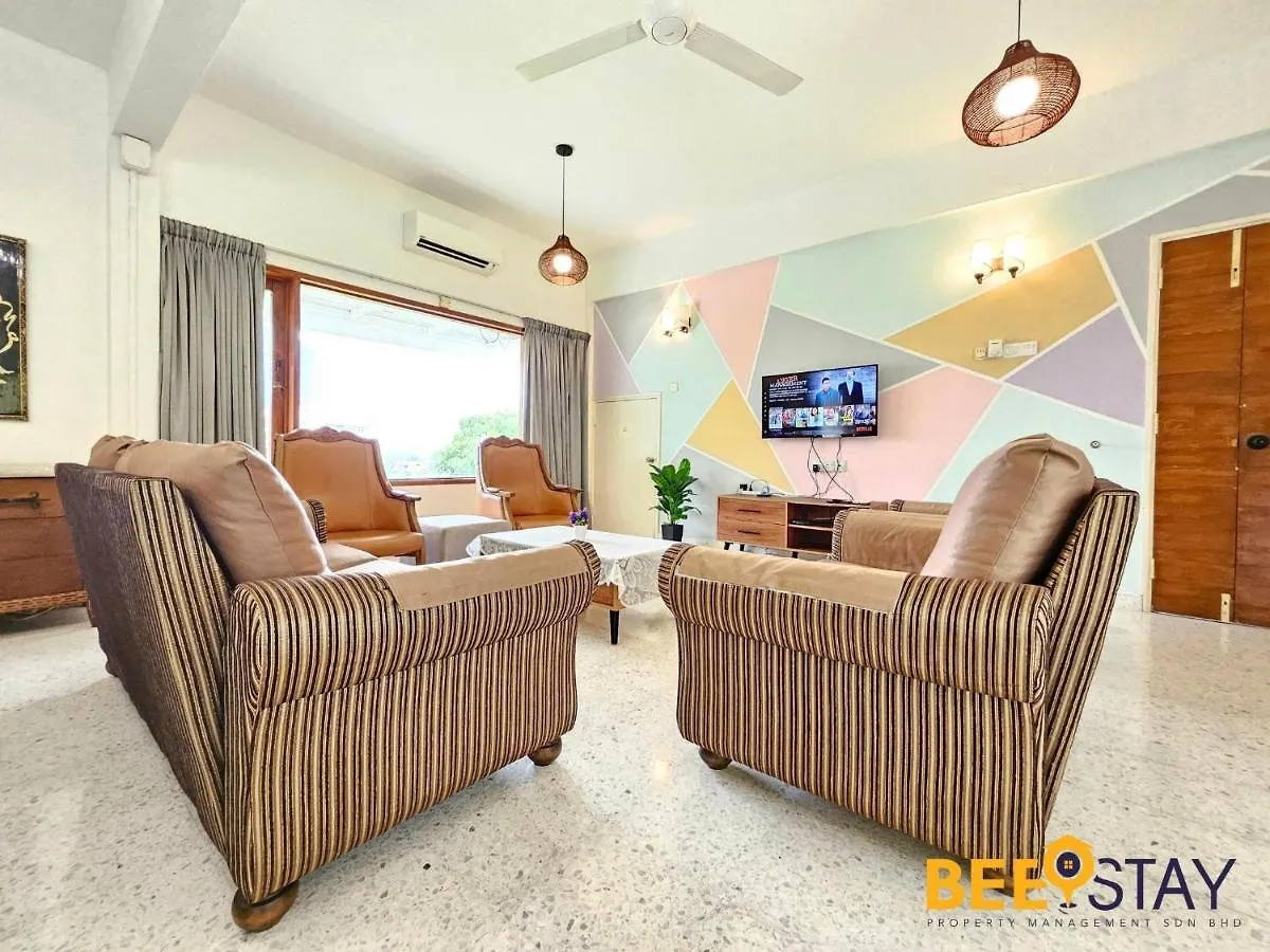 Bangsar Three Storey Luxury Landed House 19Pax Kuala Lumpur