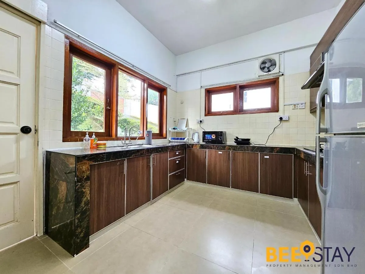 Bangsar Three Storey Luxury Landed House 19Pax Kuala Lumpur