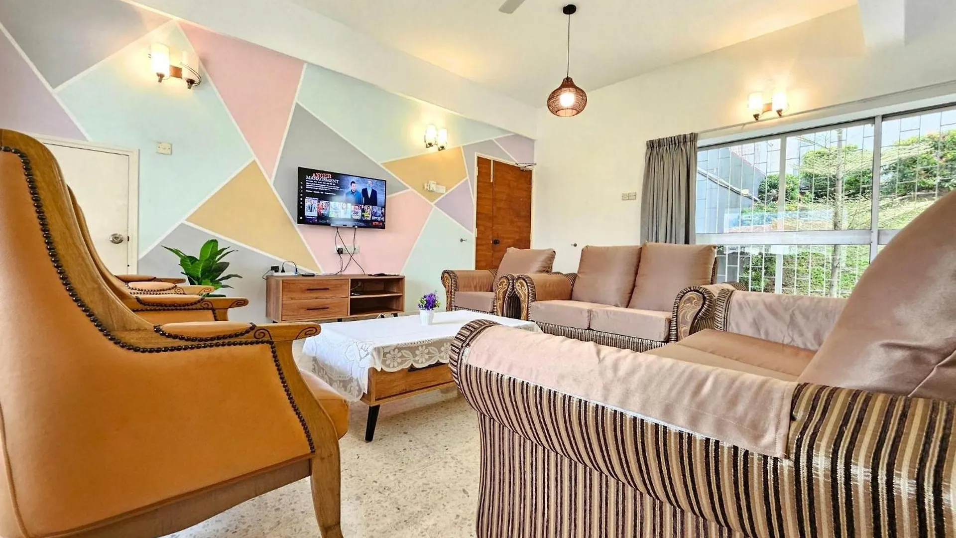 Villa Bangsar Three Storey Luxury Landed House 19Pax Kuala Lumpur