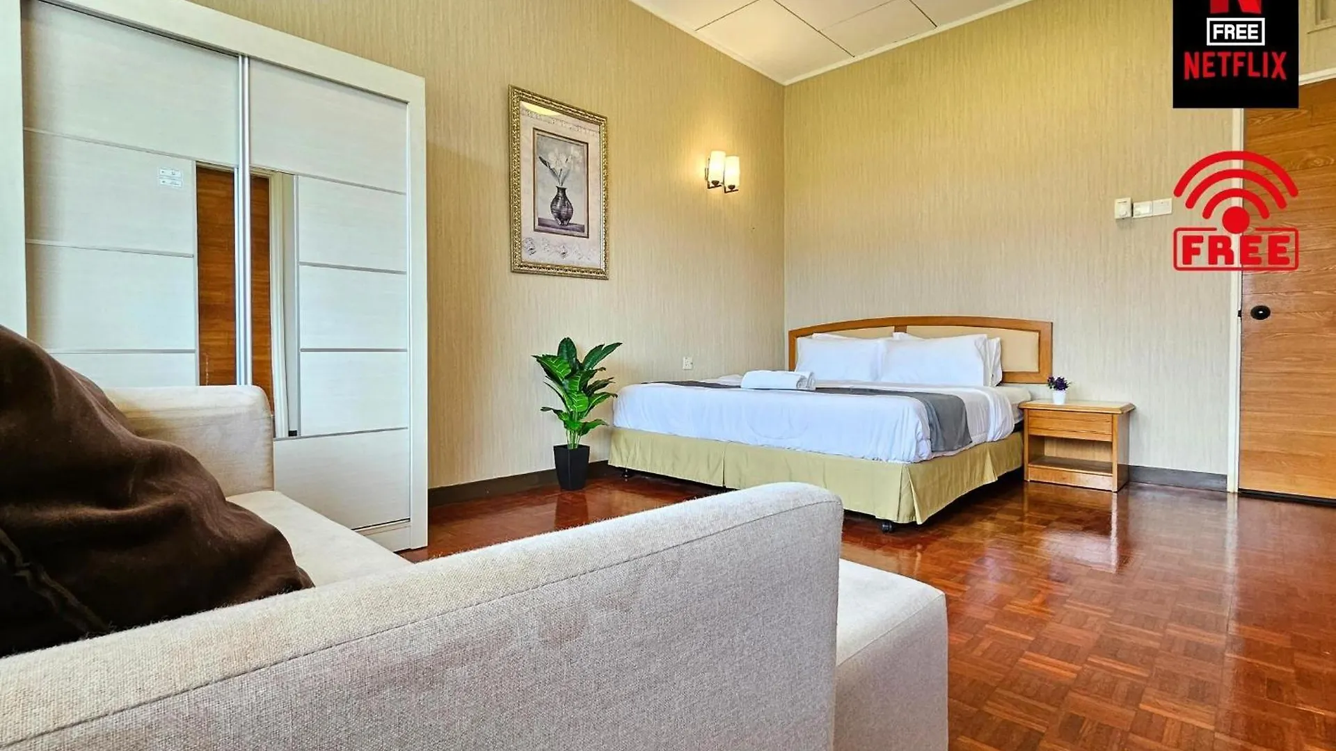 Villa Bangsar Three Storey Luxury Landed House 19Pax Kuala Lumpur Malaysia
