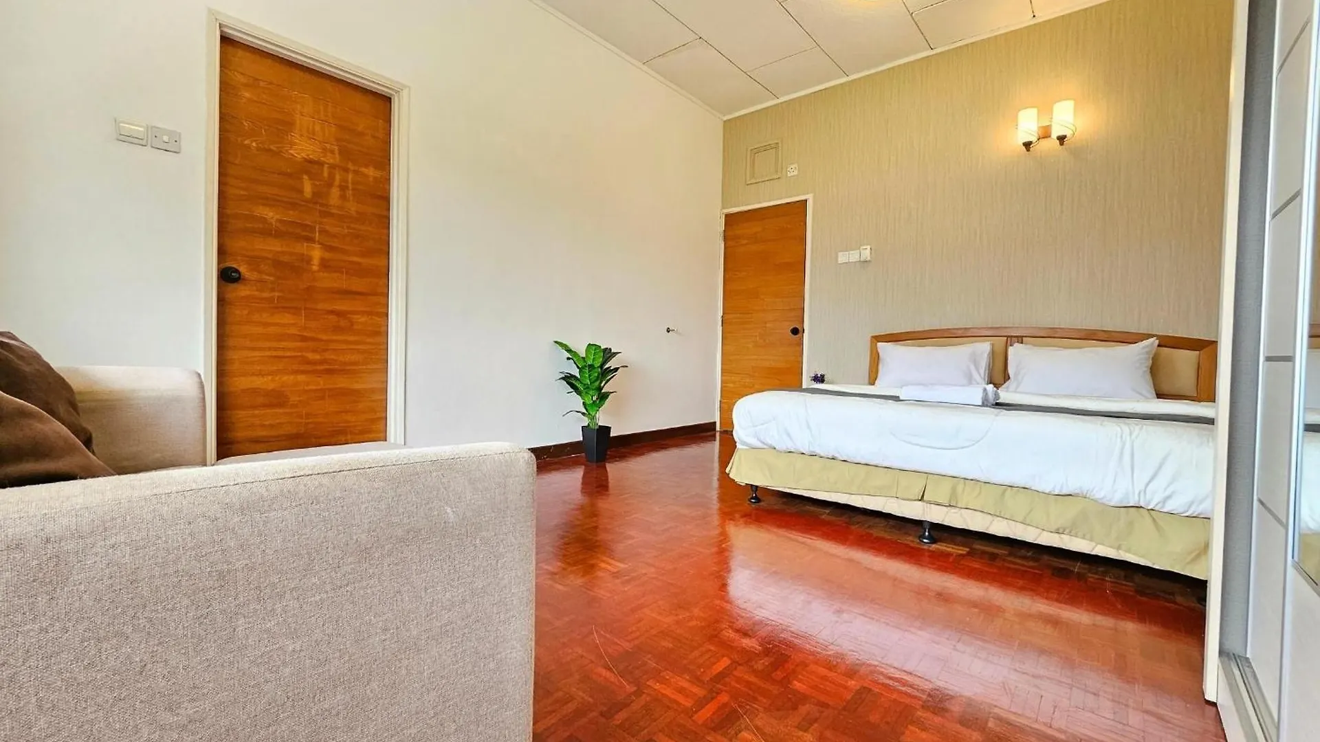Bangsar Three Storey Luxury Landed House 19Pax Kuala Lumpur 0*,  Malaysia