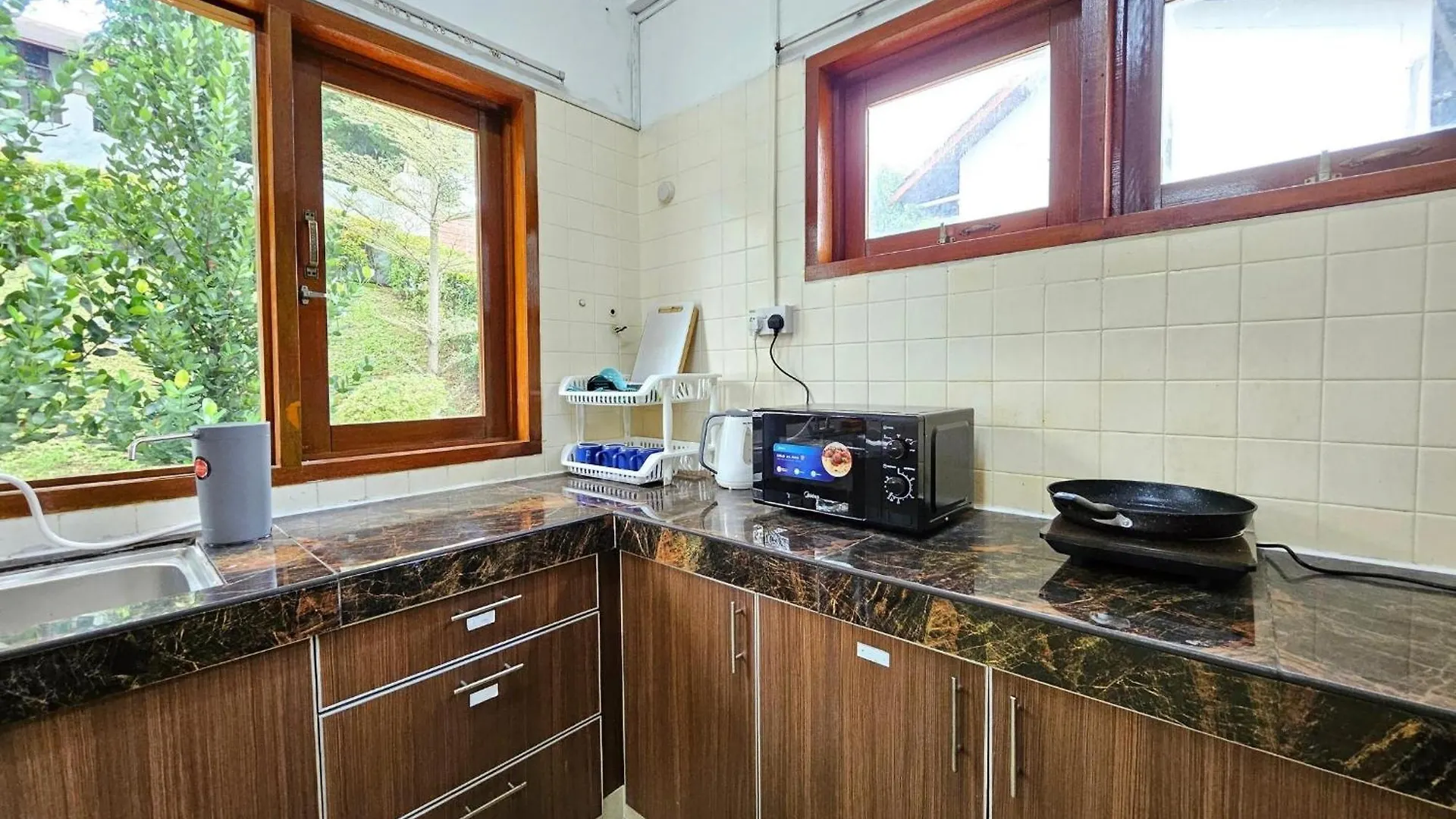 Bangsar Three Storey Luxury Landed House 19Pax Kuala Lumpur Villa