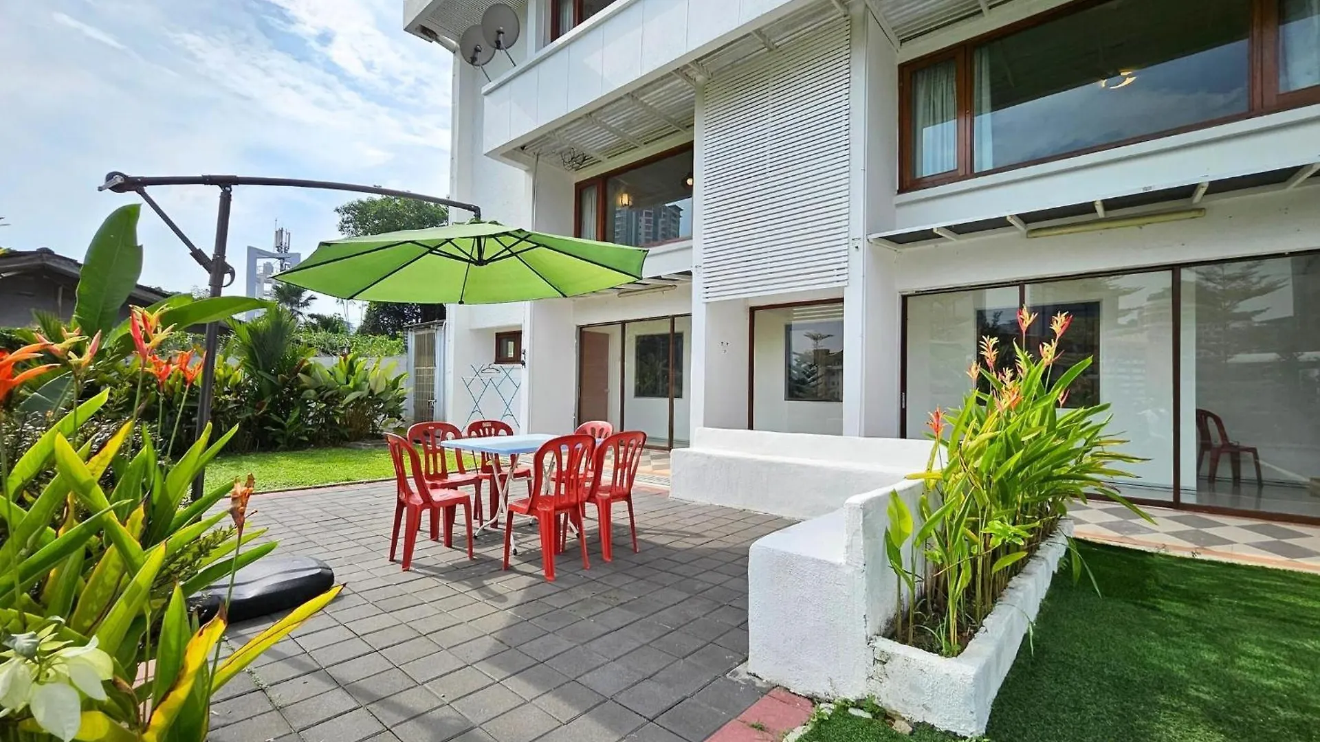 Bangsar Three Storey Luxury Landed House 19Pax Kuala Lumpur Malaysia