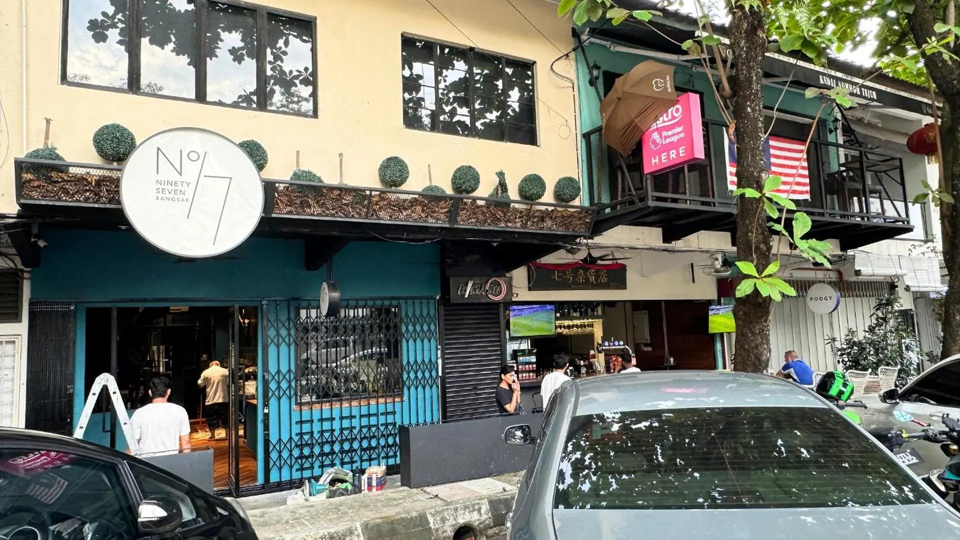 Bangsar Three Storey Luxury Landed House 19Pax Kuala Lumpur Villa