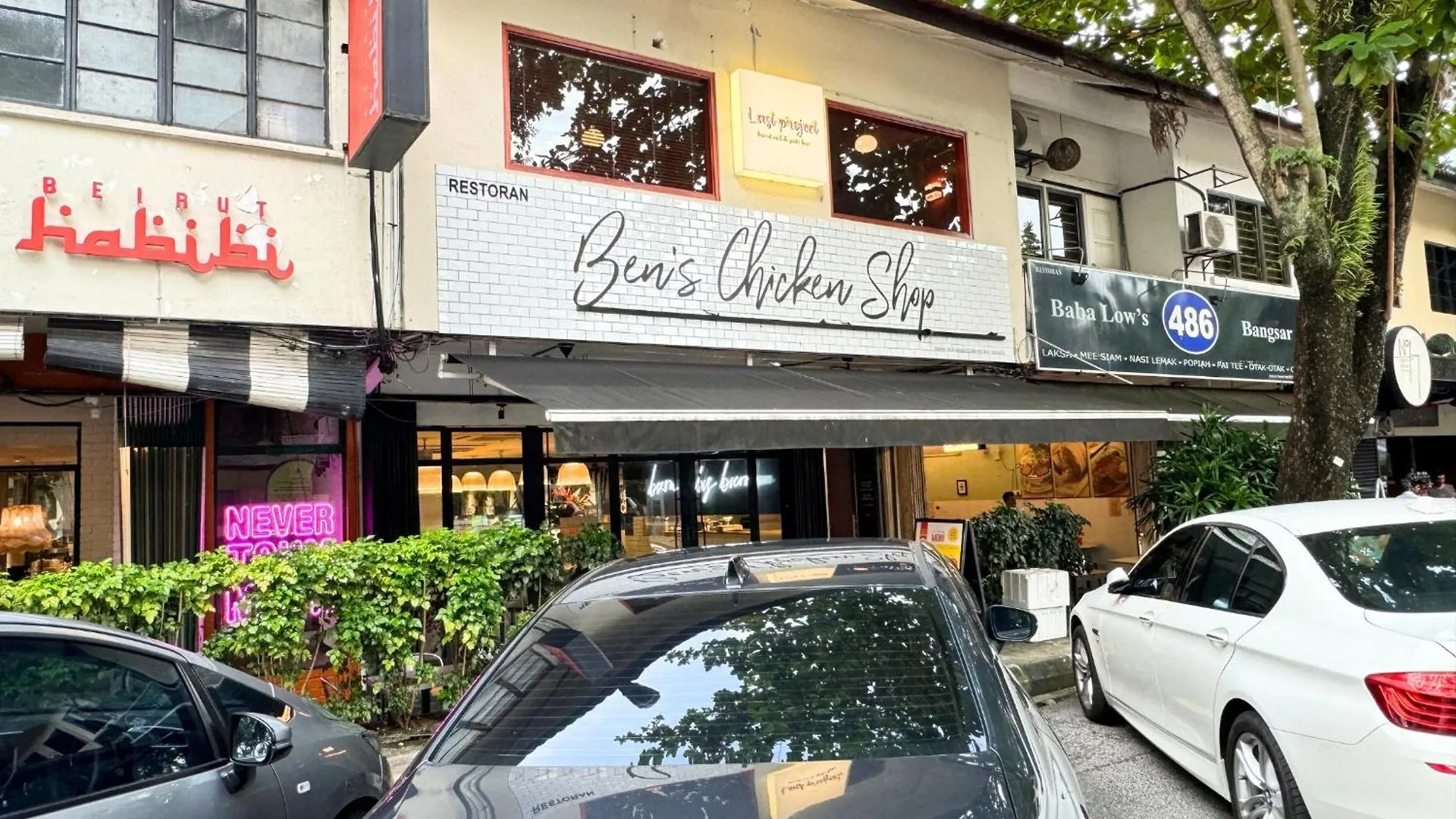 Bangsar Three Storey Luxury Landed House 19Pax Kuala Lumpur