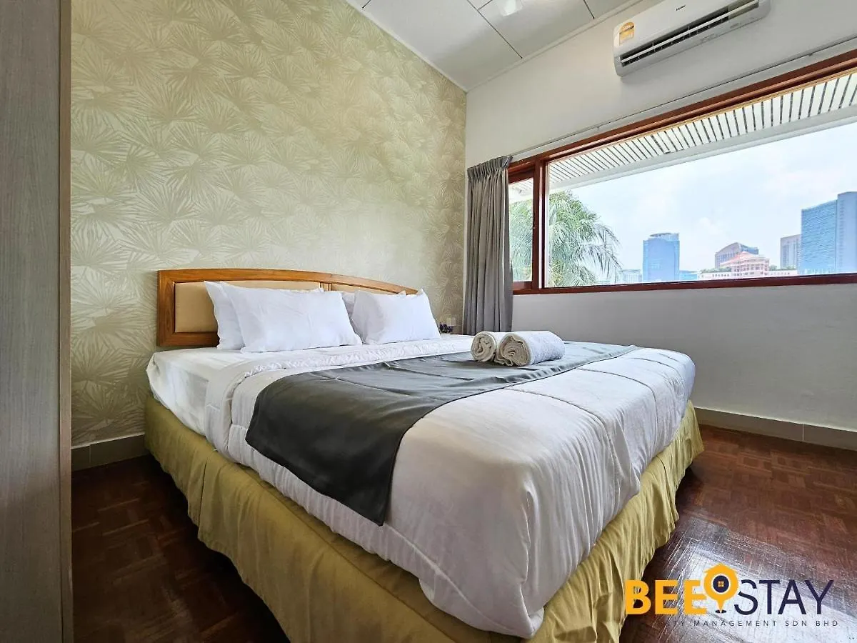 Villa Bangsar Three Storey Luxury Landed House 19Pax Kuala Lumpur