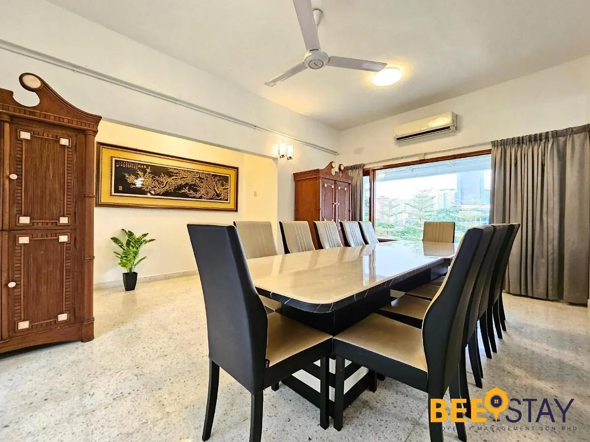 Bangsar Three Storey Luxury Landed House 19Pax Kuala Lumpur Villa