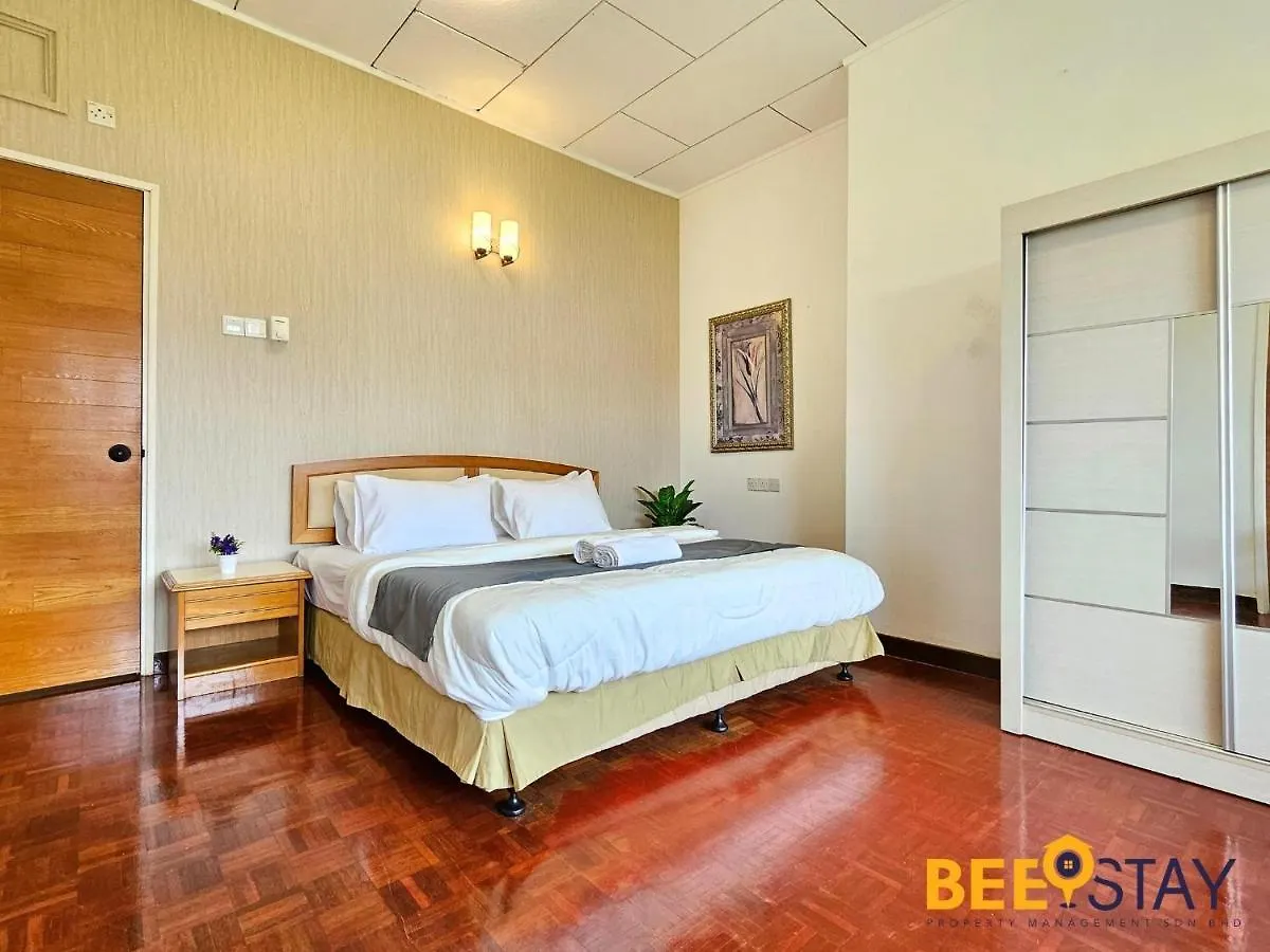 Bangsar Three Storey Luxury Landed House 19Pax Kuala Lumpur Villa