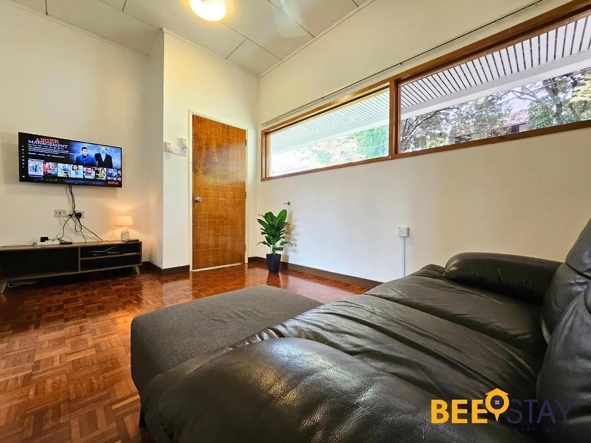 Bangsar Three Storey Luxury Landed House 19Pax クアラルンプール