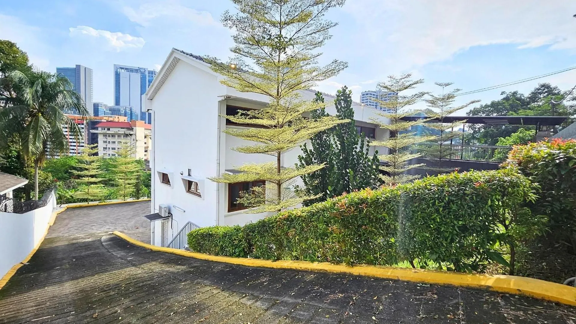 ヴィラ Bangsar Three Storey Luxury Landed House 19Pax クアラルンプール マレーシア